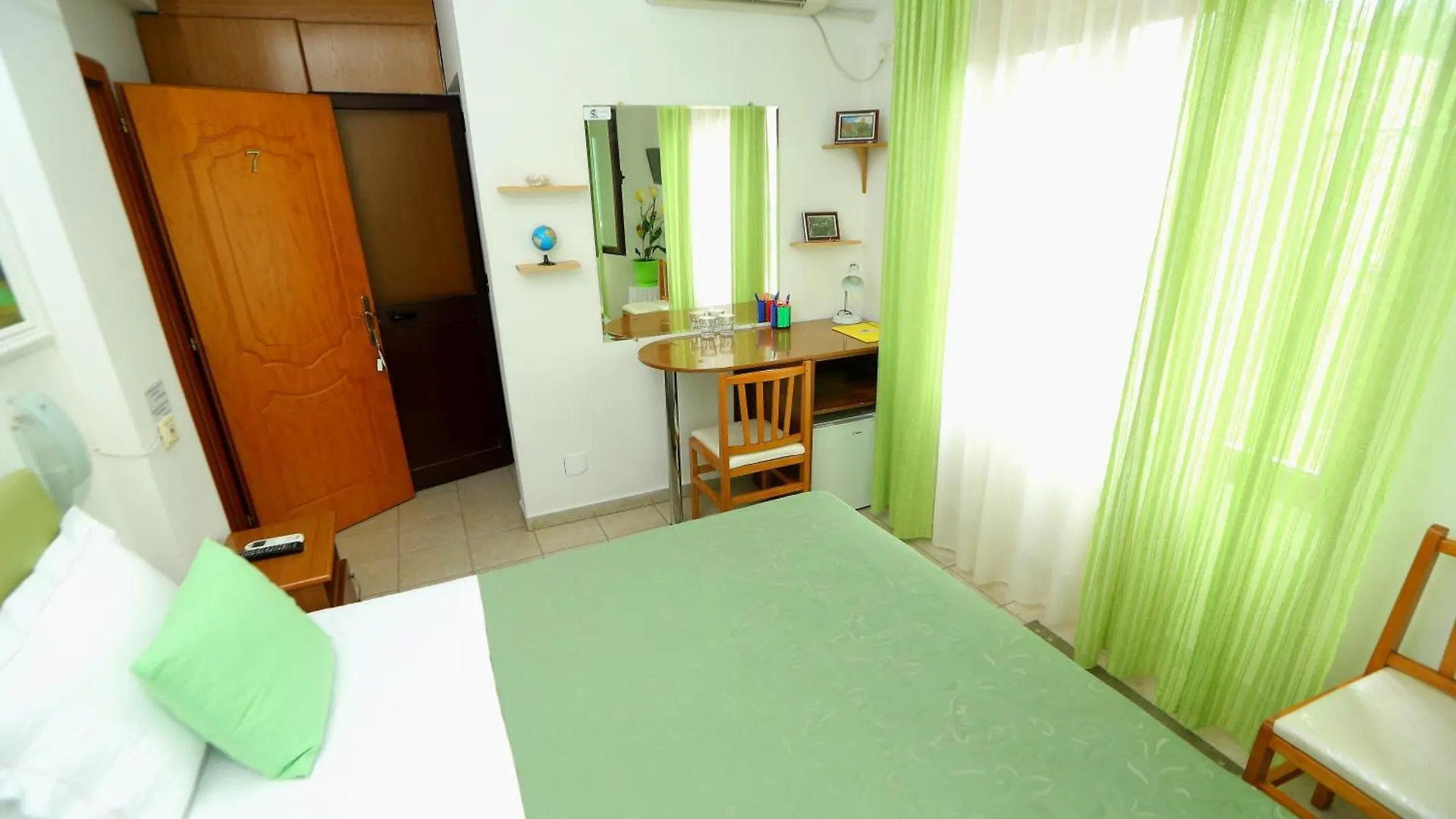 Hotel Kaduku Shkodër 3*,